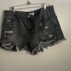 Black jean shorts size 30